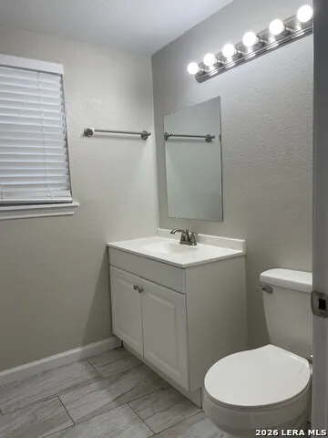 202 W LANGLEY BLVD Universal City, TX 78148