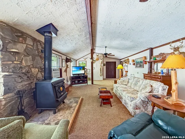 150 Coker Hollow Kerrville, TX 78028