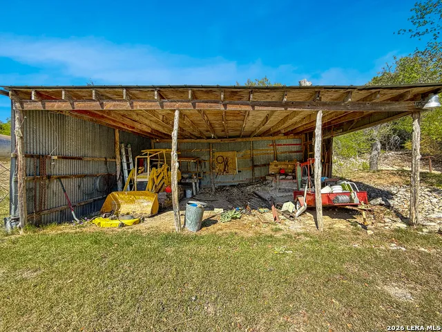 150 Coker Hollow Kerrville, TX 78028