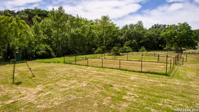 150 Coker Hollow Kerrville, TX 78028