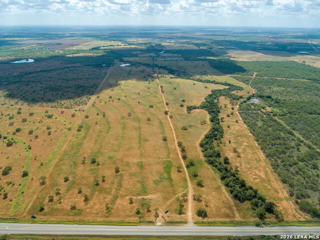 560 Pr Goose Creek Jourdanton, TX 78026