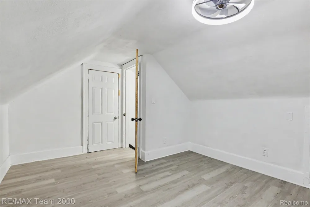 44 Union Street Mt Clemens City, MI 48043