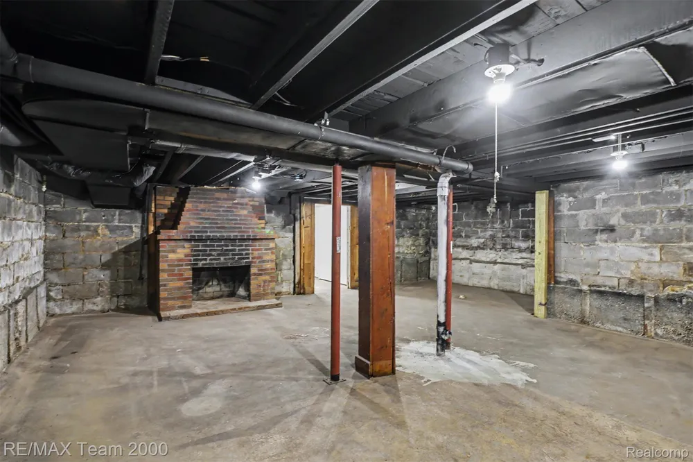 44 Union Street Mt Clemens City, MI 48043