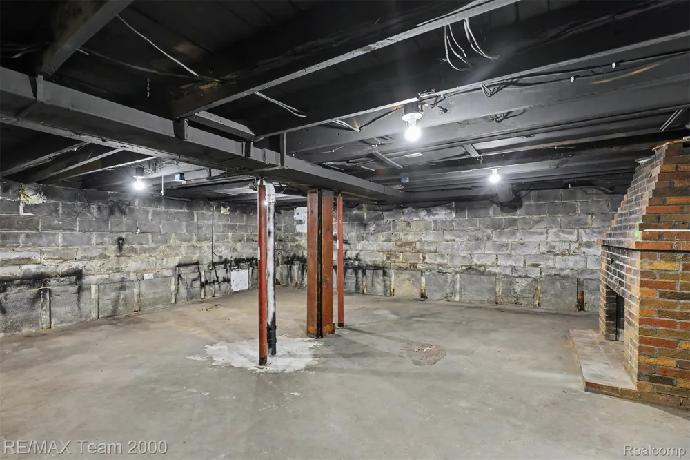 44 Union Street Mt Clemens City, MI 48043