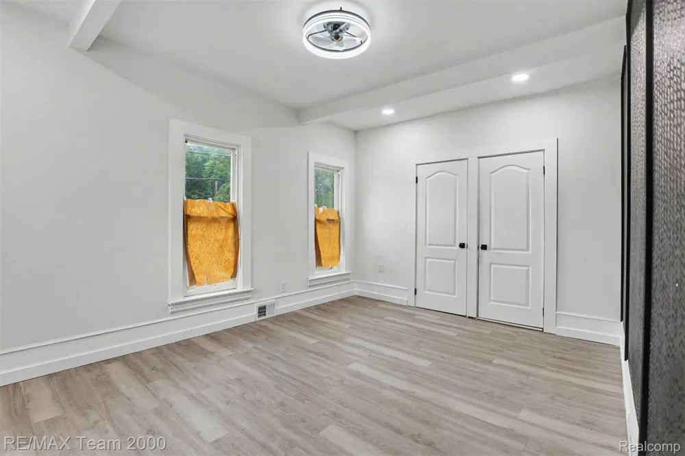 44 Union Street Mt Clemens City, MI 48043