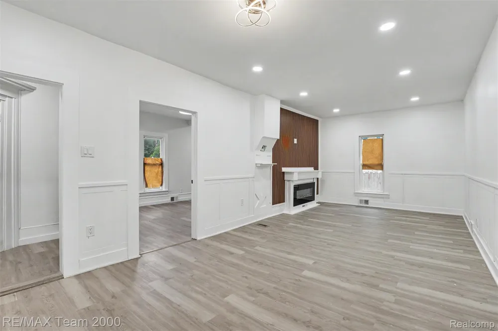 44 Union Street Mt Clemens City, MI 48043