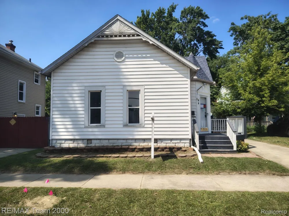 44 Union Street Mt Clemens City, MI 48043
