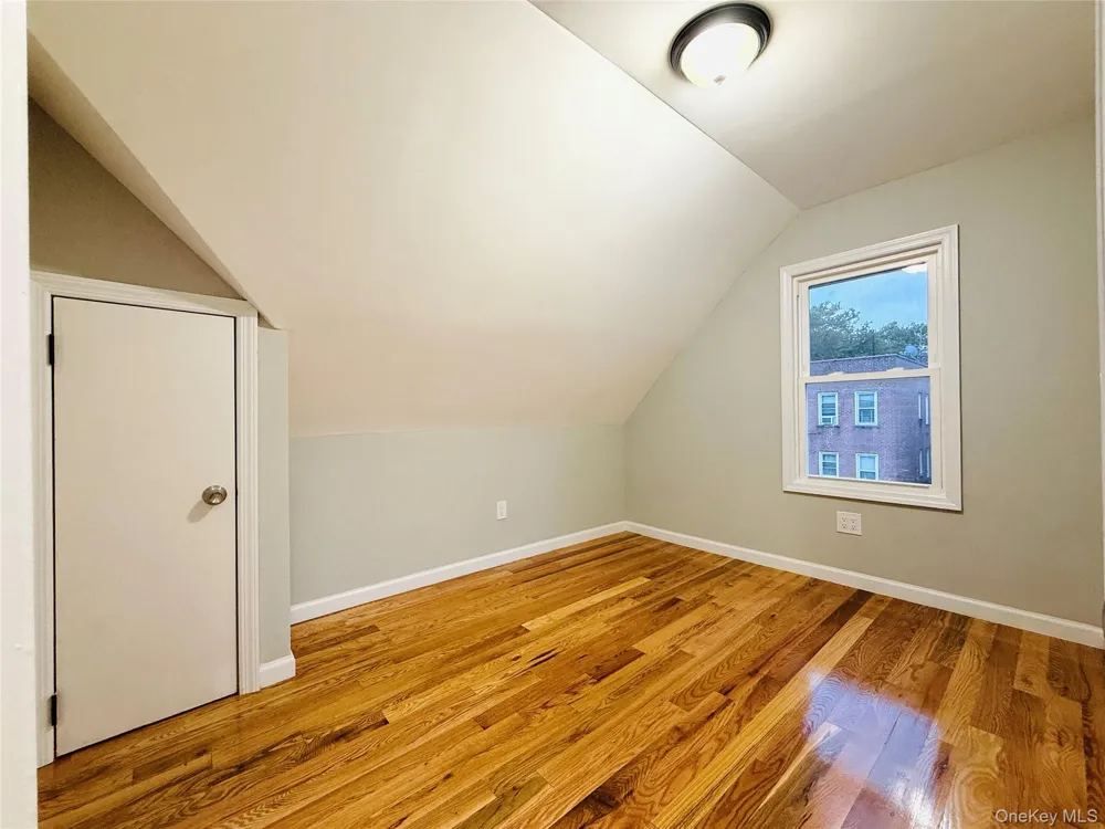 1627 Pilgrim Avenue Bronx, NY 10461