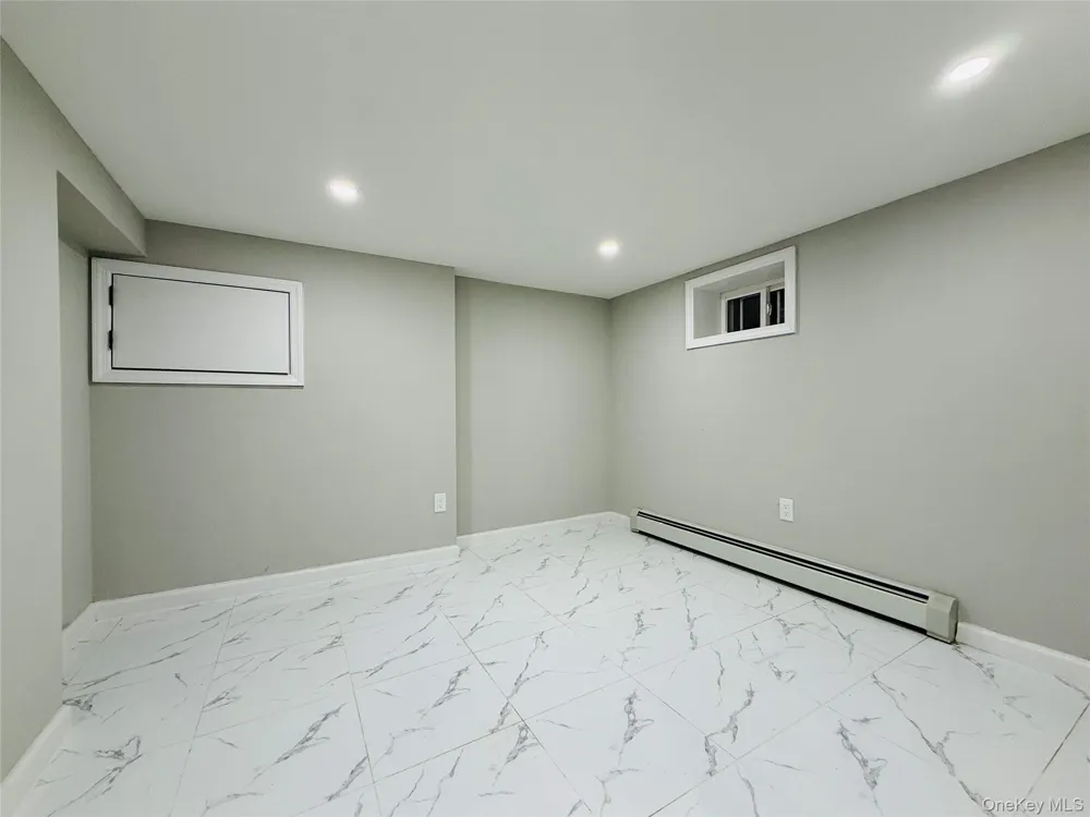 1627 Pilgrim Avenue Bronx, NY 10461