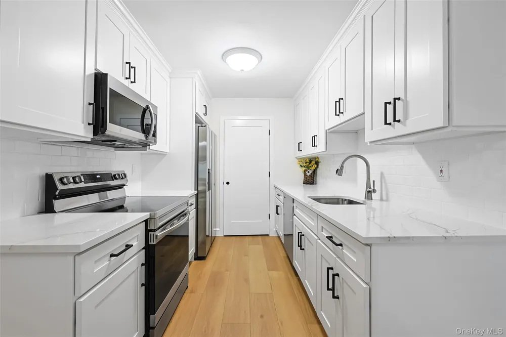 708 W Cabot Court #708 Saint James, NY 11780
