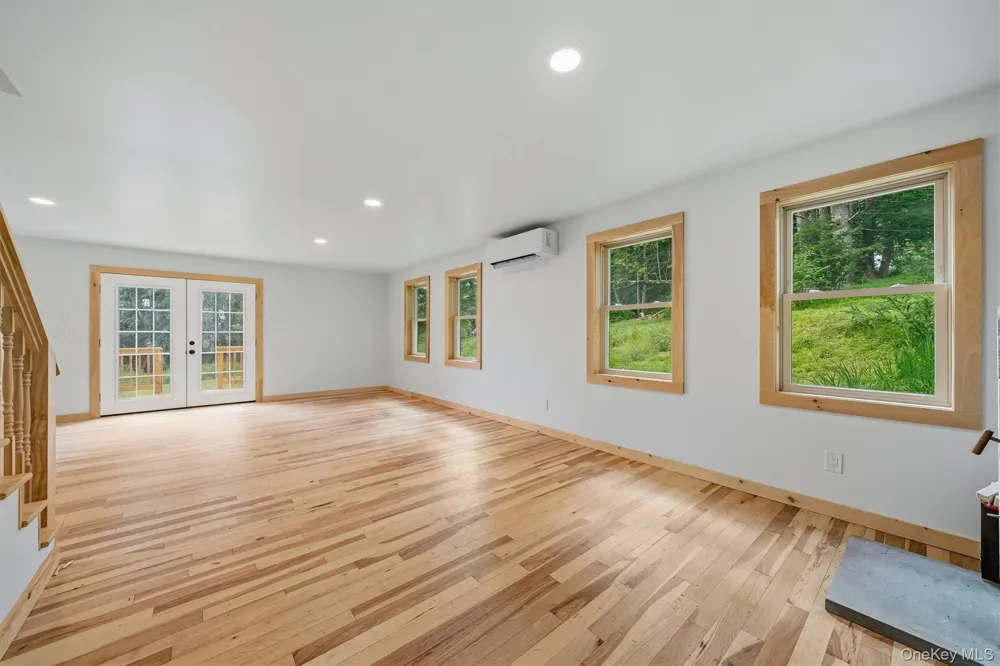 71 Oak Street Narrowsburg, NY 12764