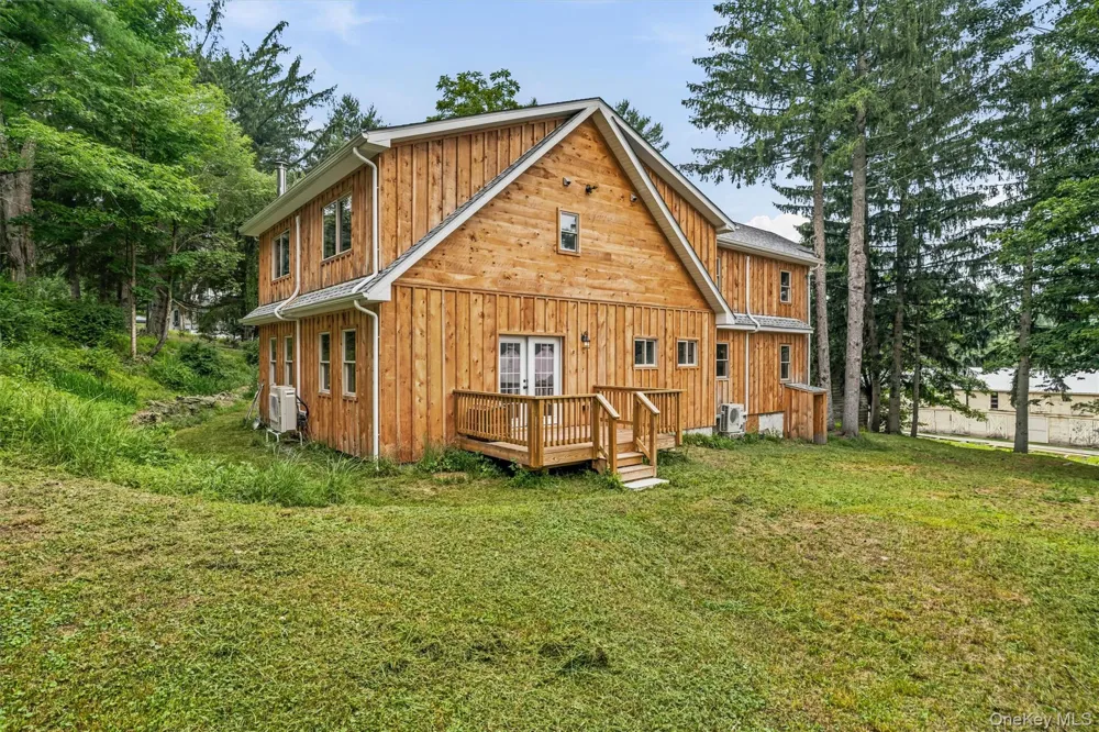 71 Oak Street Narrowsburg, NY 12764