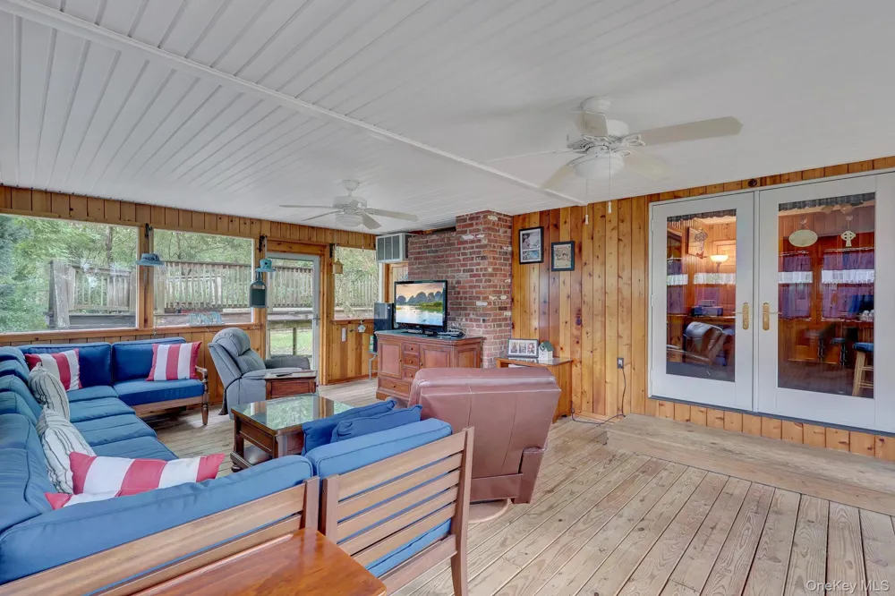 41 Main Avenue Mastic, NY 11950