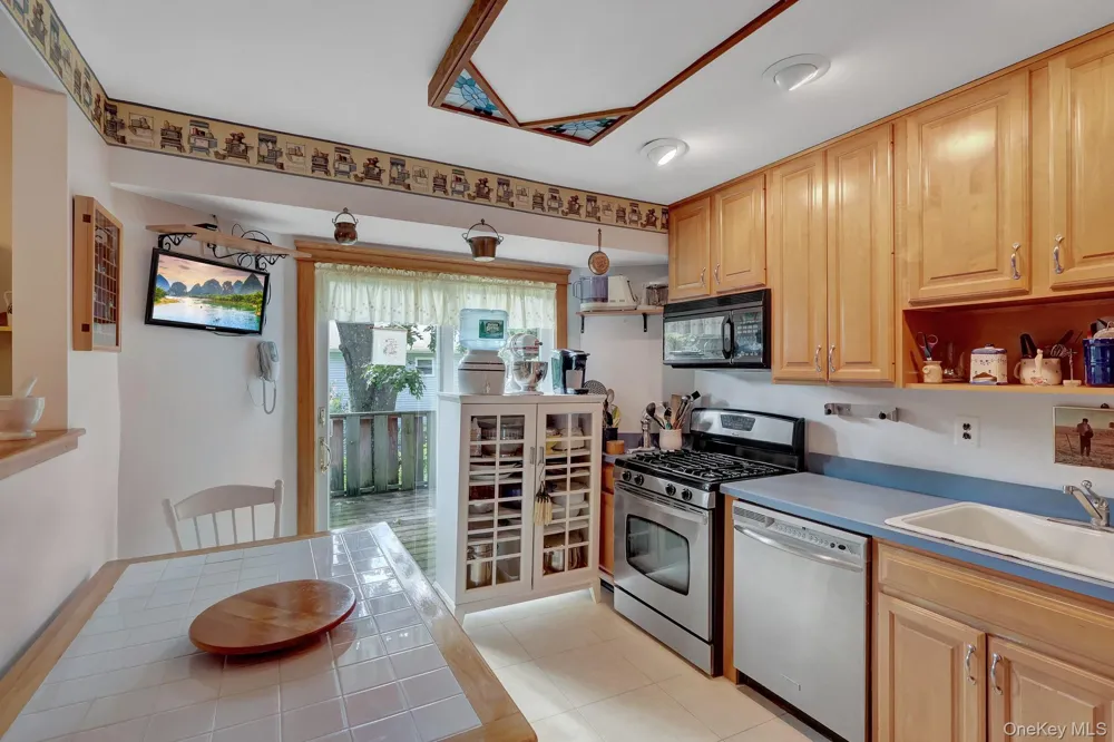 41 Main Avenue Mastic, NY 11950