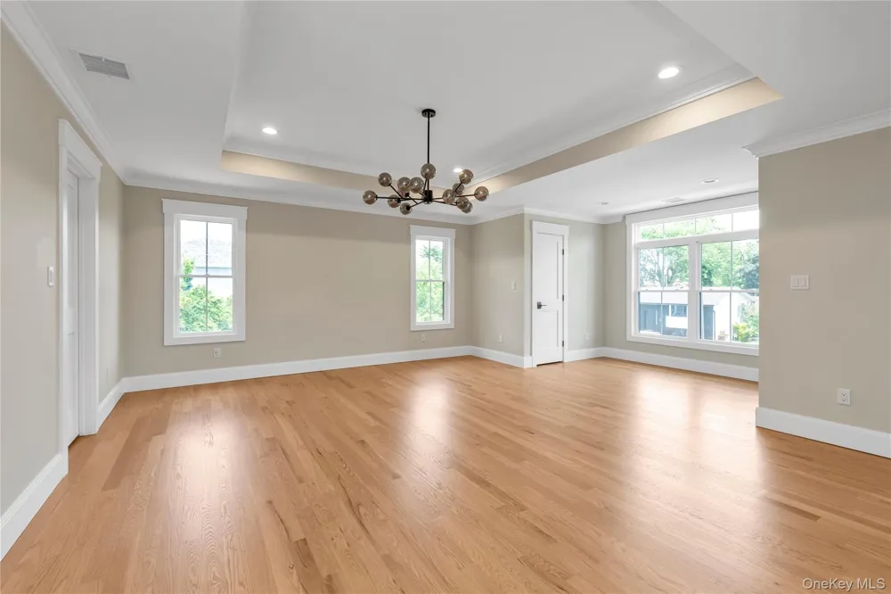 22 Northern Parkway E Plainview, NY 11803