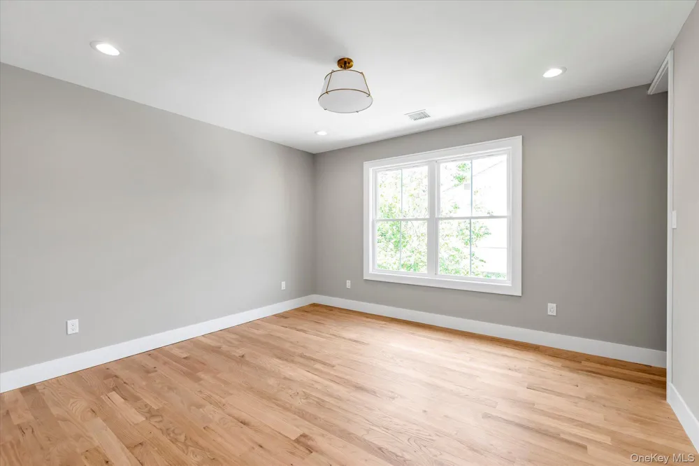 22 Northern Parkway E Plainview, NY 11803