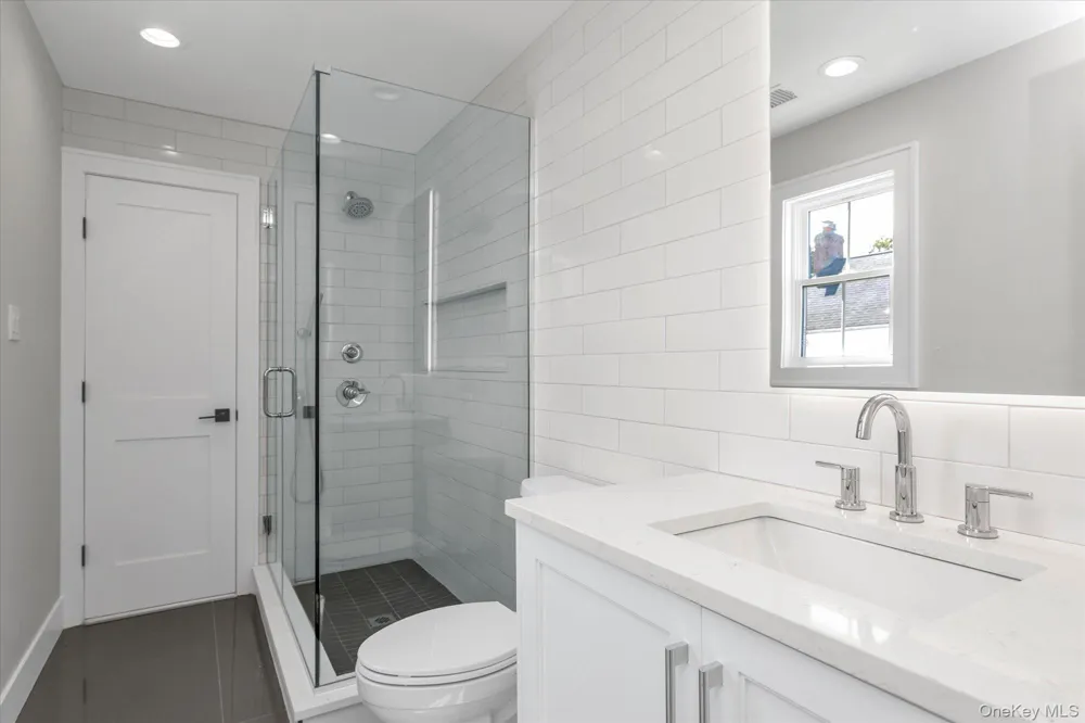 22 Northern Parkway E Plainview, NY 11803
