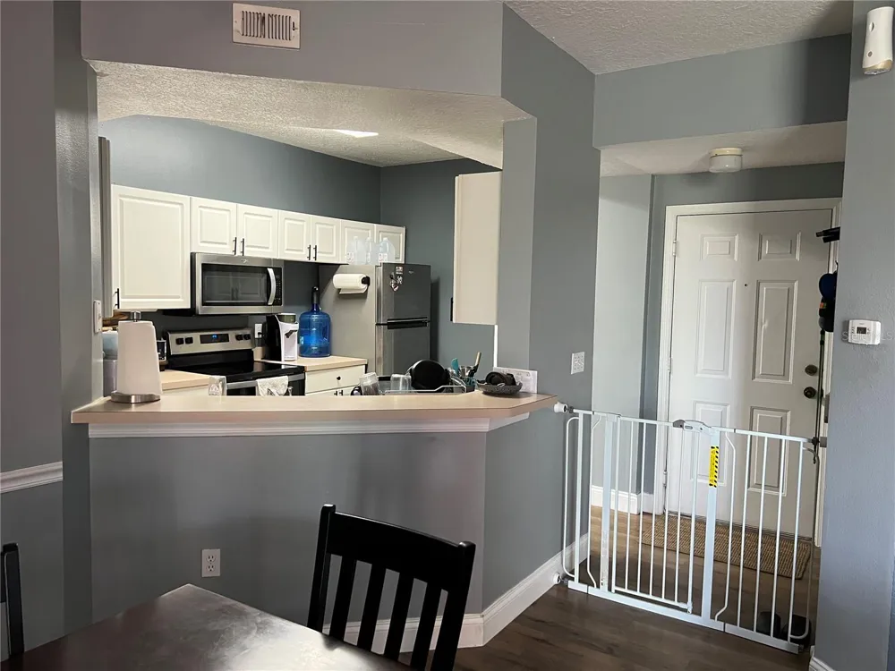 5566 METROWEST BOULEVARD #301 Orlando, FL 32811