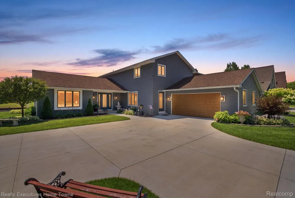 2900 Woodstock Circle Port Huron City, MI 48060