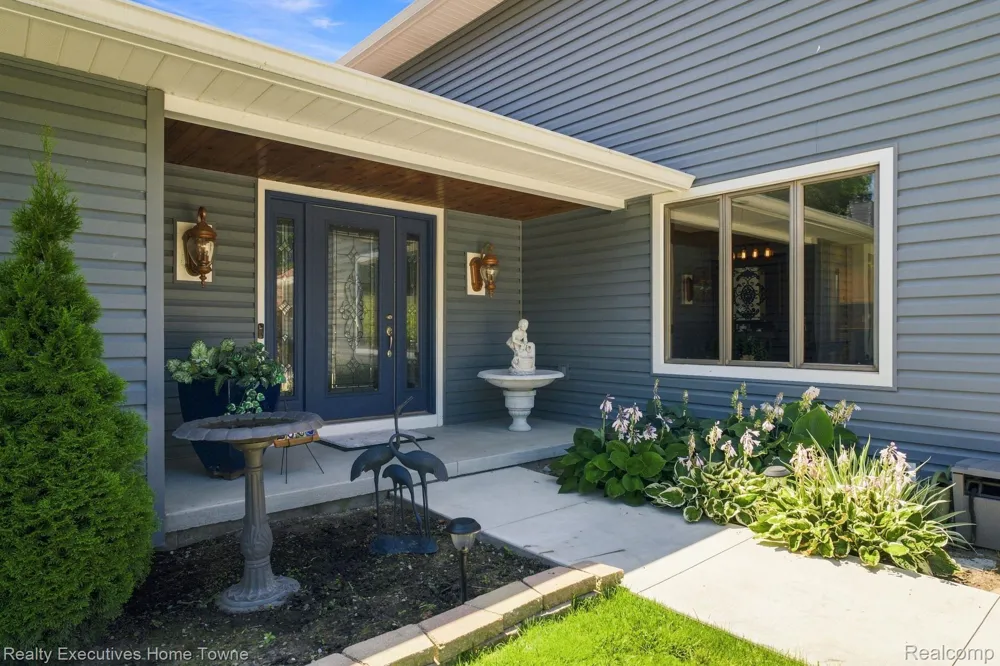 2900 Woodstock Circle Port Huron City, MI 48060