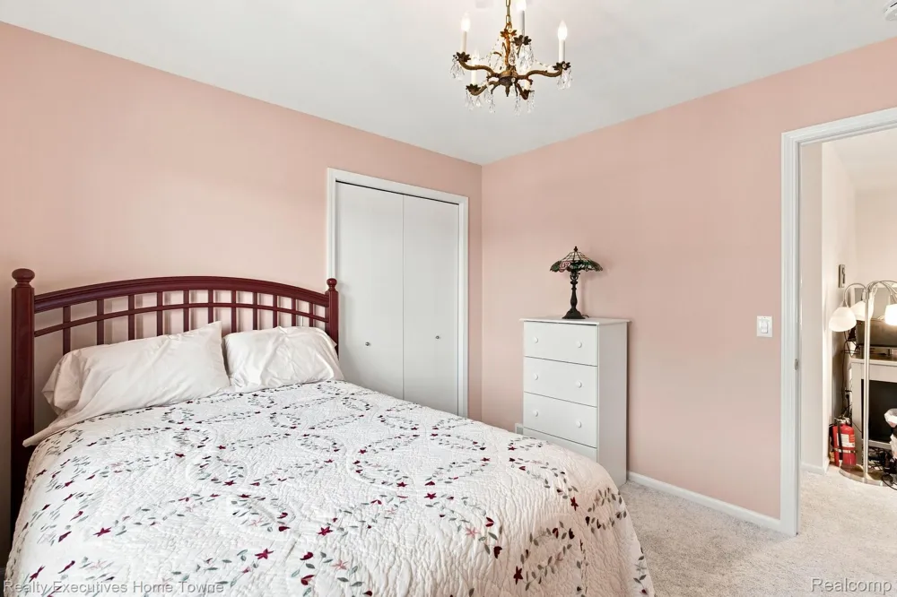 2900 Woodstock Circle Port Huron City, MI 48060
