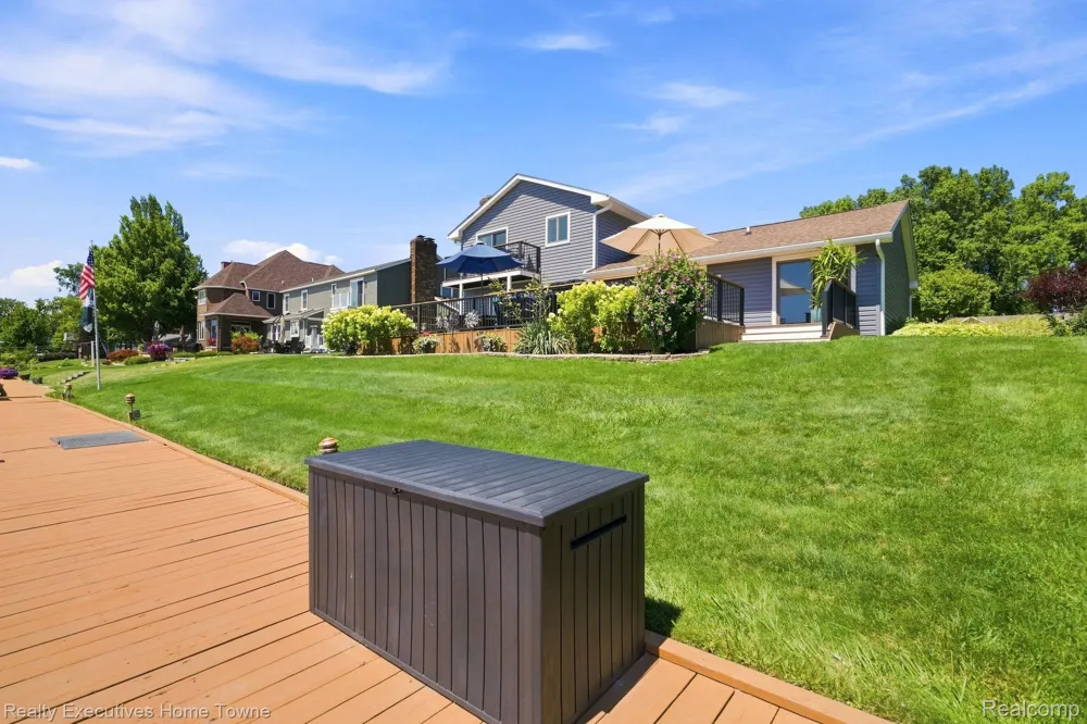 2900 Woodstock Circle Port Huron City, MI 48060