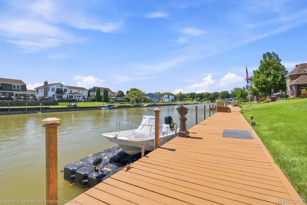 2900 Woodstock Circle Port Huron City, MI 48060