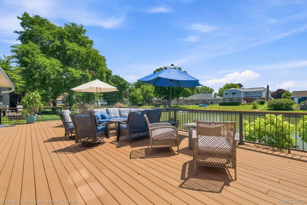 2900 Woodstock Circle Port Huron City, MI 48060