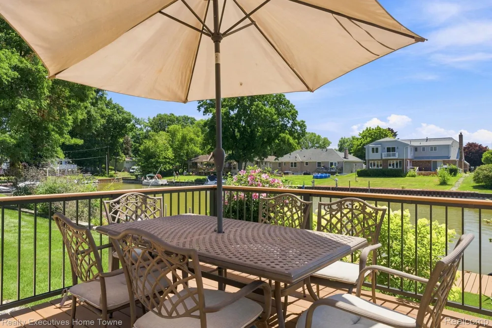 2900 Woodstock Circle Port Huron City, MI 48060