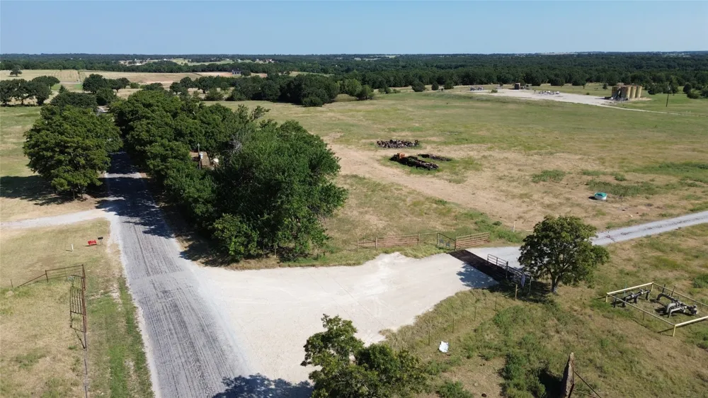 Well Service Road Bowie, TX 76230