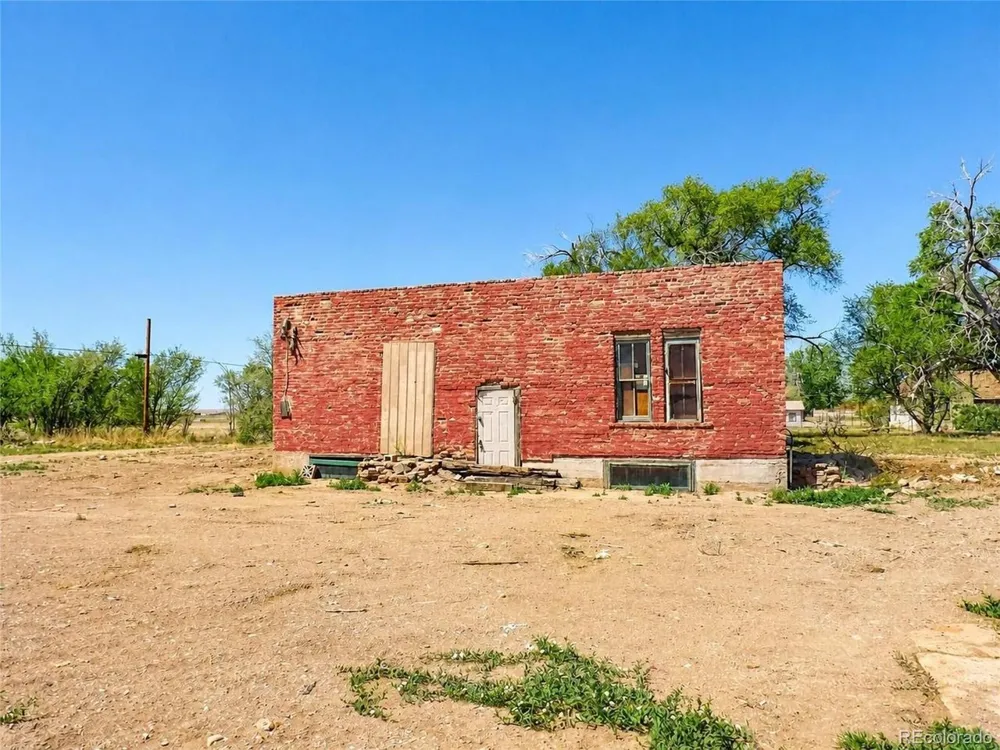 1237 9th Street Las Animas, CO 81054