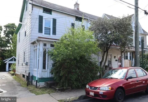 420 CEDAR STREET