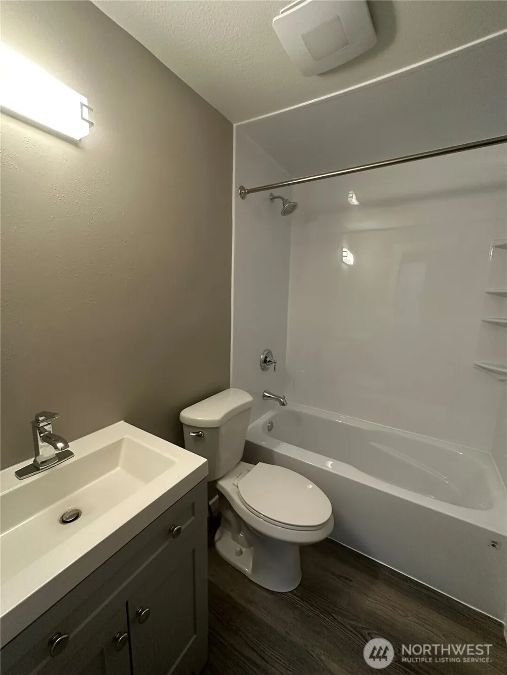 519 Burnett Avenue S #1 Renton, WA 98057