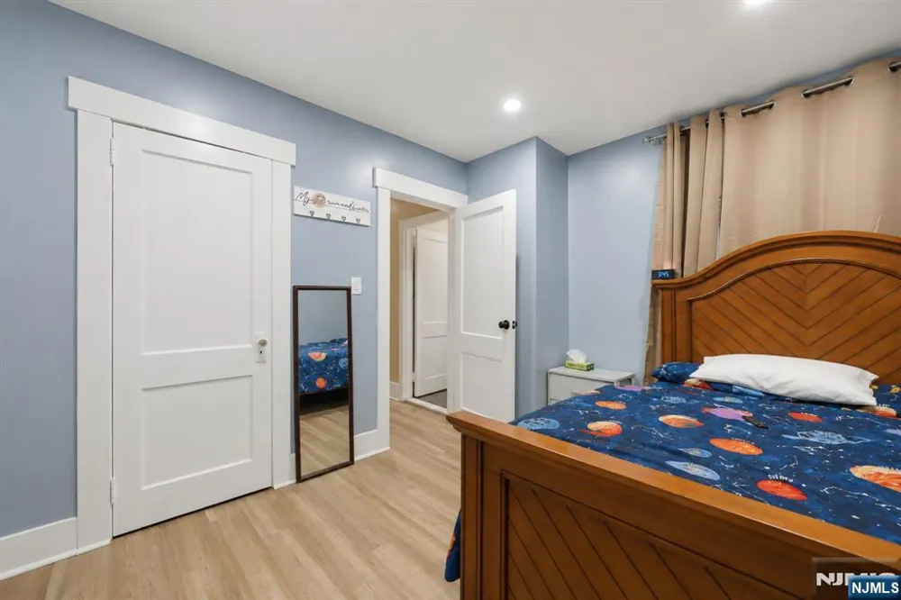 570-572 11th Avenue Paterson, NJ 07514