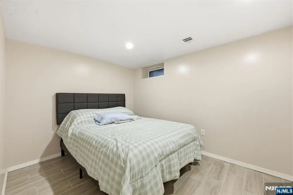 570-572 11th Avenue Paterson, NJ 07514