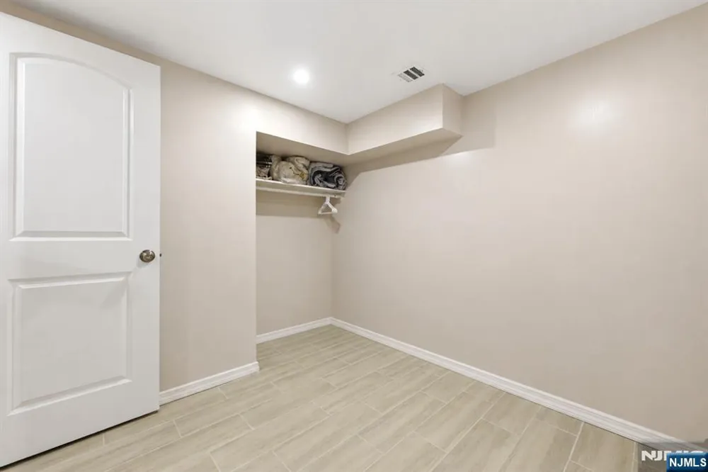 570-572 11th Avenue Paterson, NJ 07514