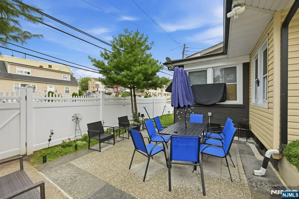 570-572 11th Avenue Paterson, NJ 07514