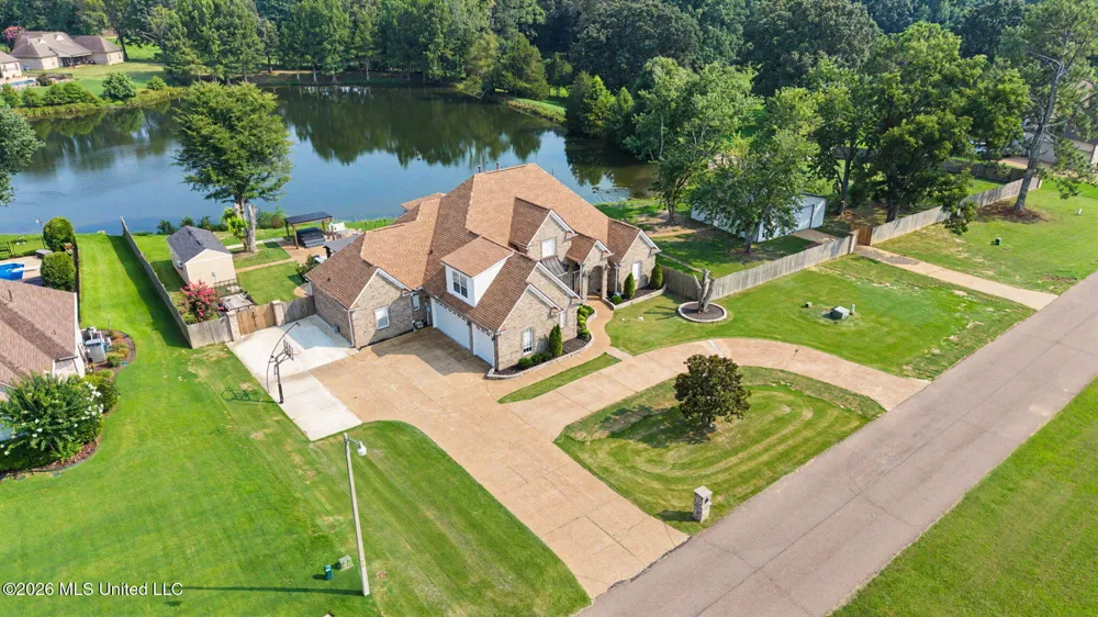 3169 Bridge Moore Drive Nesbit, MS 38651
