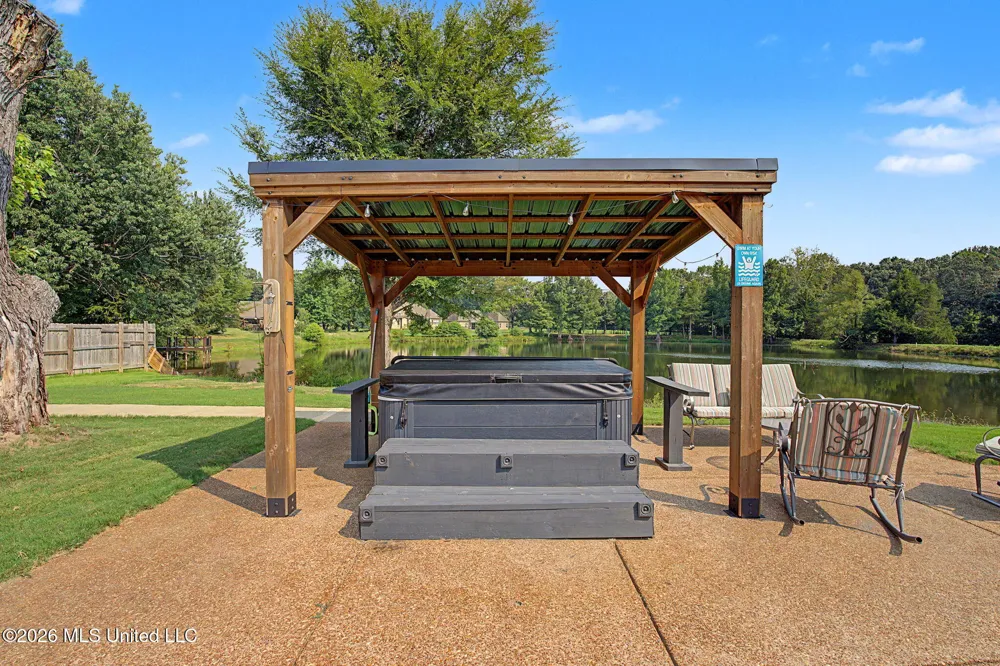 3169 Bridge Moore Drive Nesbit, MS 38651