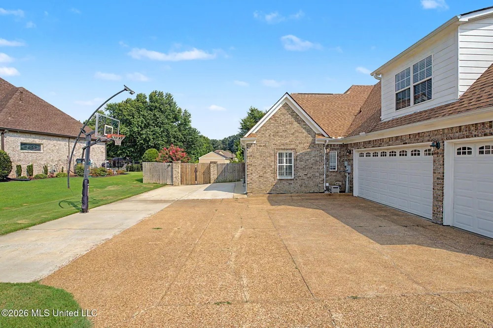3169 Bridge Moore Drive Nesbit, MS 38651
