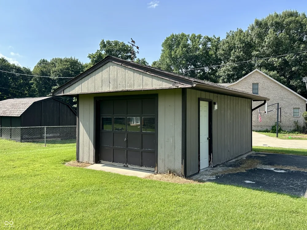 106 W Anderson Street Rockville, IN 47872