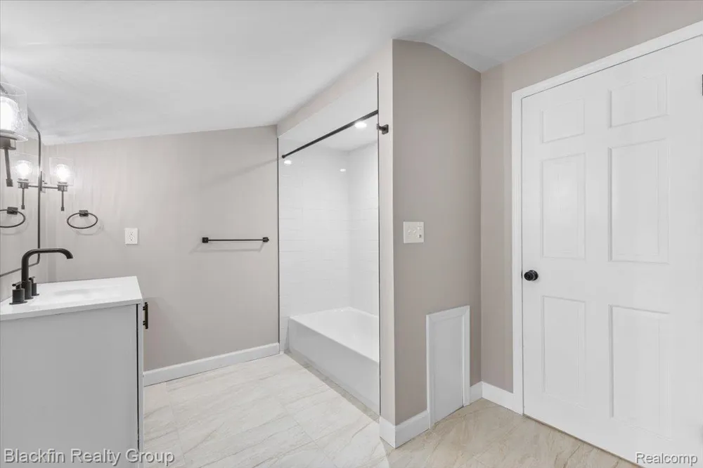 1415 John R Road Rochester Hills City, MI 48307
