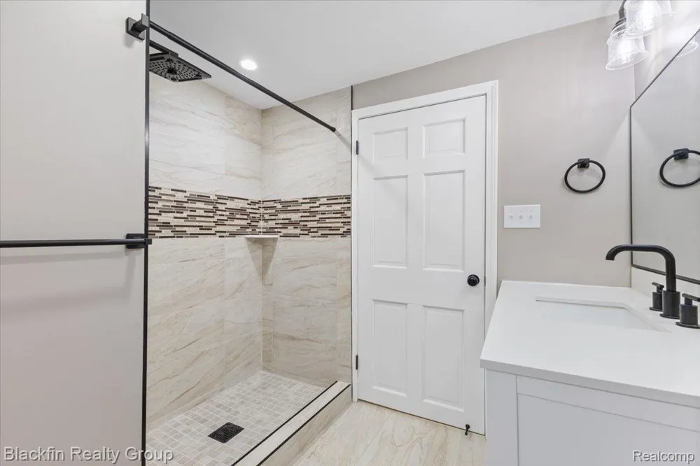 1415 John R Road Rochester Hills City, MI 48307