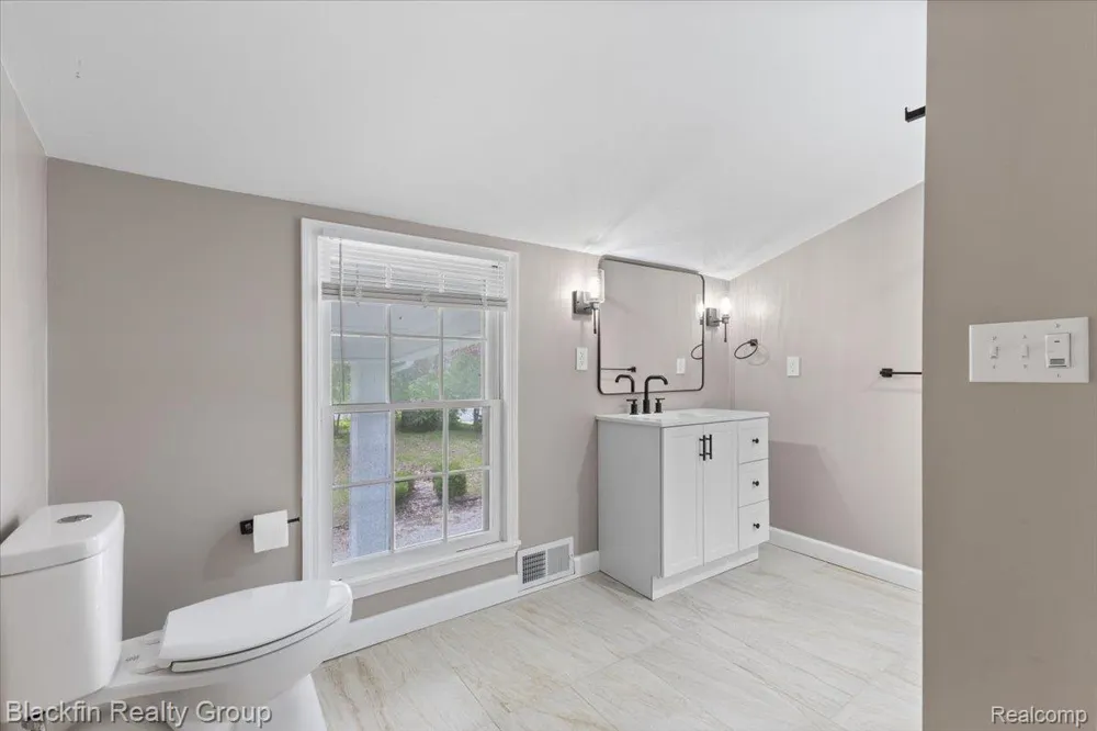 1415 John R Road Rochester Hills City, MI 48307