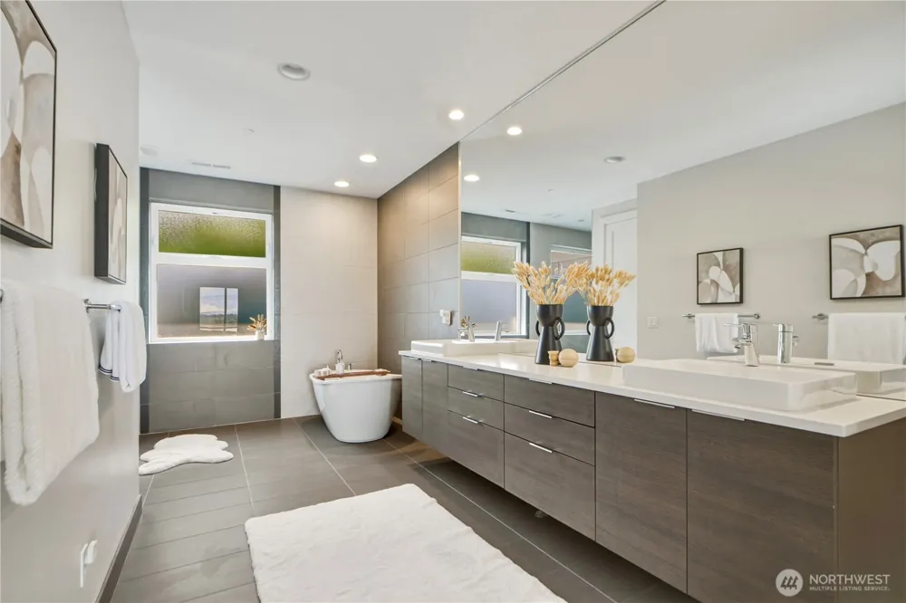 4282 131st Place SE Bellevue, WA 98006