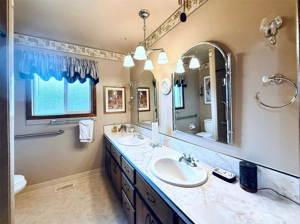 8601 NE 57th Street Vancouver, WA 98662