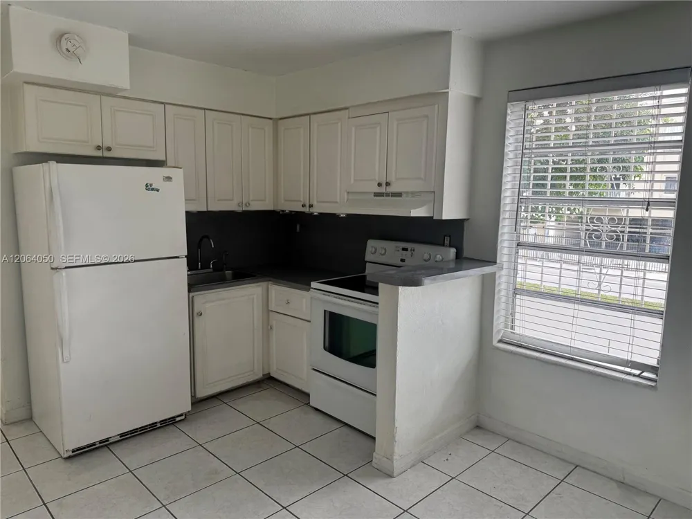11 SW 32nd Ave #4 Miami, FL 33135