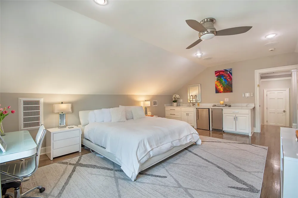 3210 Beverly Drive Highland Park, TX 75205