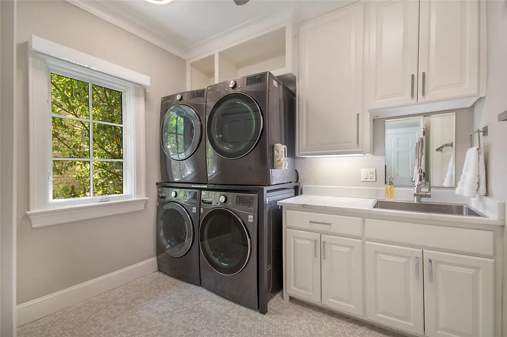 3210 Beverly Drive Highland Park, TX 75205