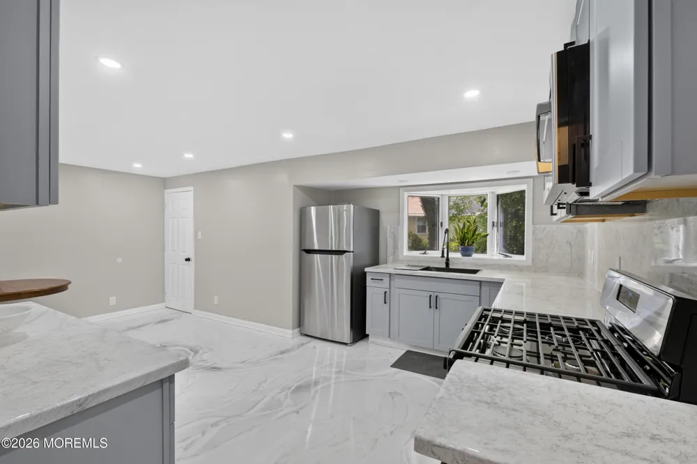 701 W Park Avenue Lindenwold, NJ 08021
